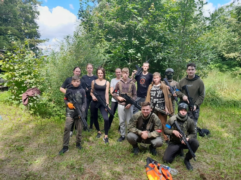 Kalnienā iepazīst airsoft spēli