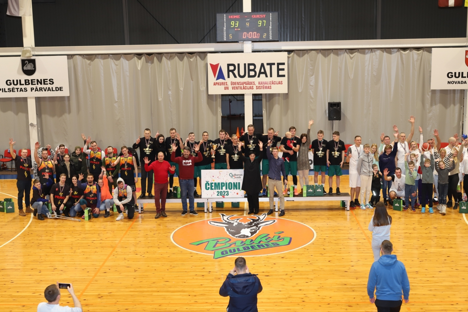 Attēls ar Gulbenes novada 2022./23.gada atklātā basketbola čempionātā vīriešiem dalībniekiem