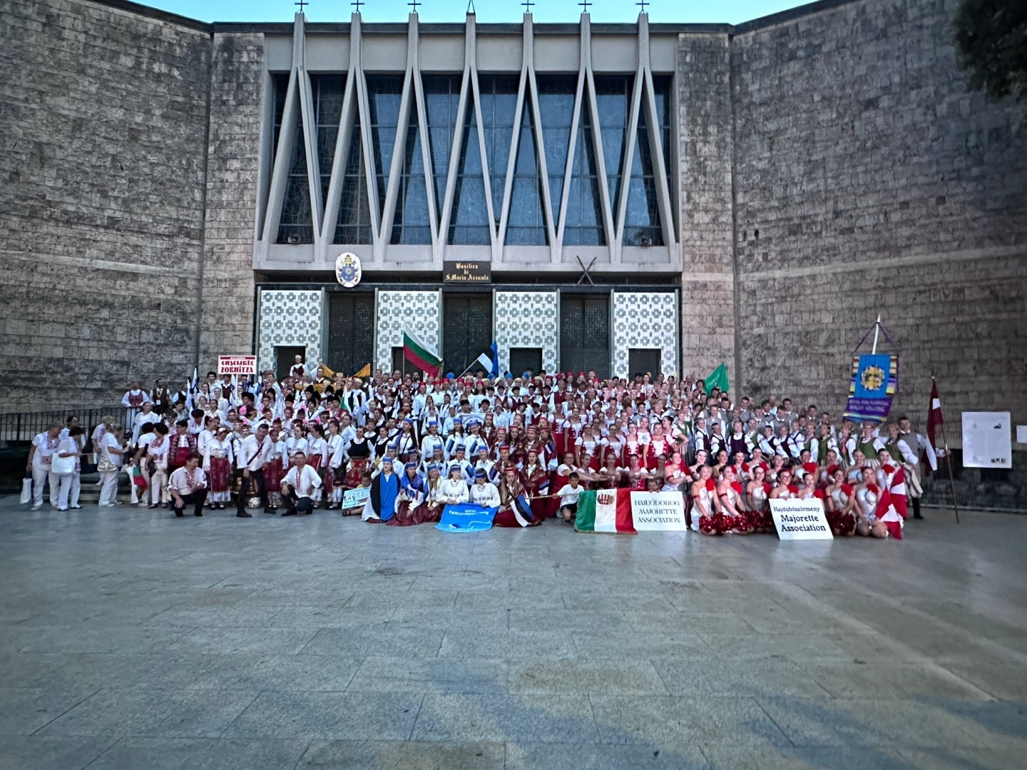 Piedalās starptautiskā festivālā Itālijā