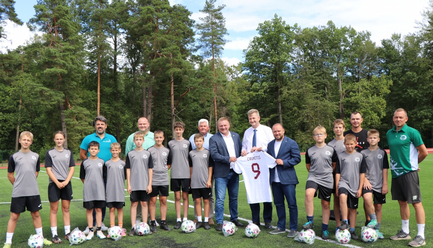 Latvijas Futbola federācijas prezidents viesojas Gulbenē